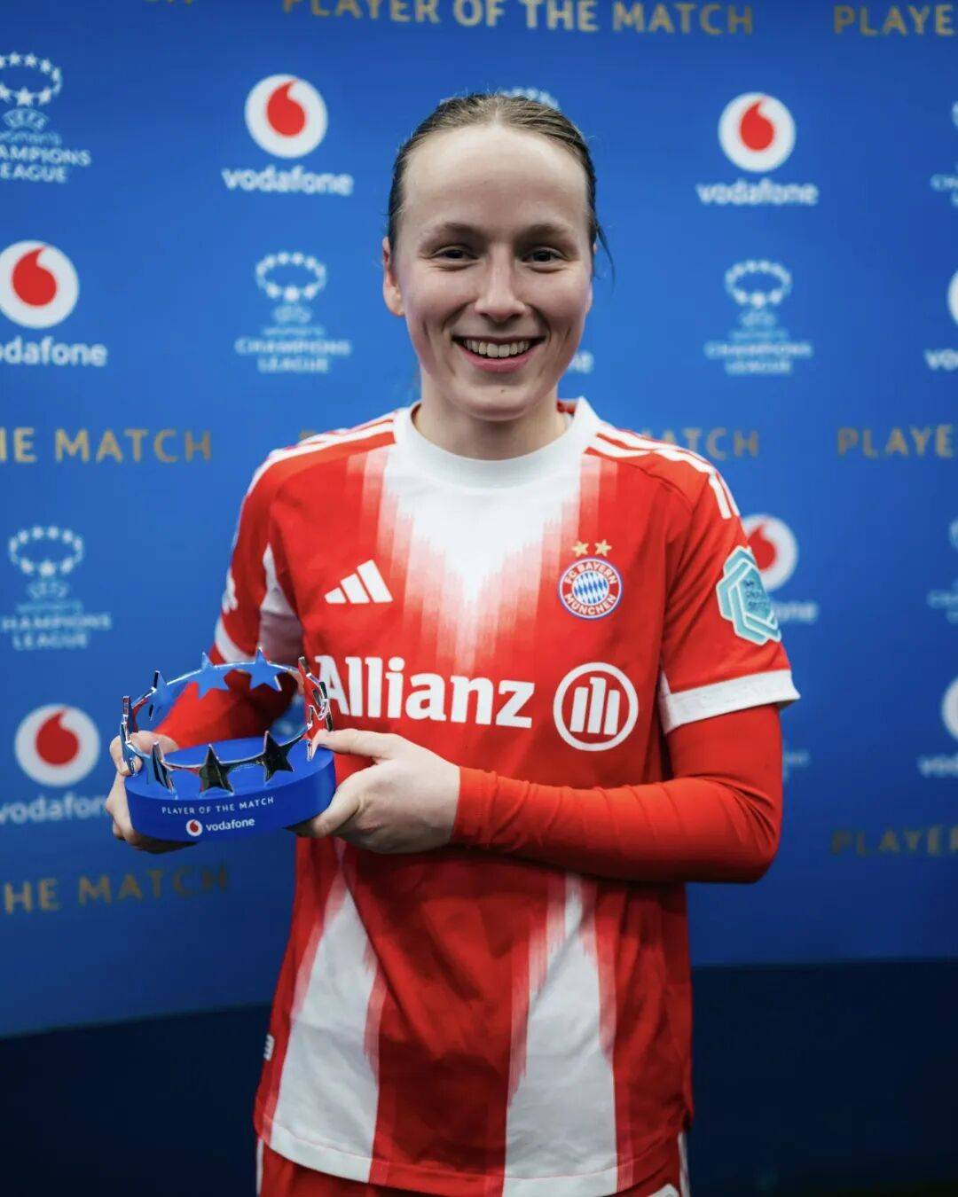 托蒂回忆向对手吐口水事件：我至今仍对那次行为感到羞愧（托蒂回顾向对手吐口水一幕：至今仍深感羞愧）