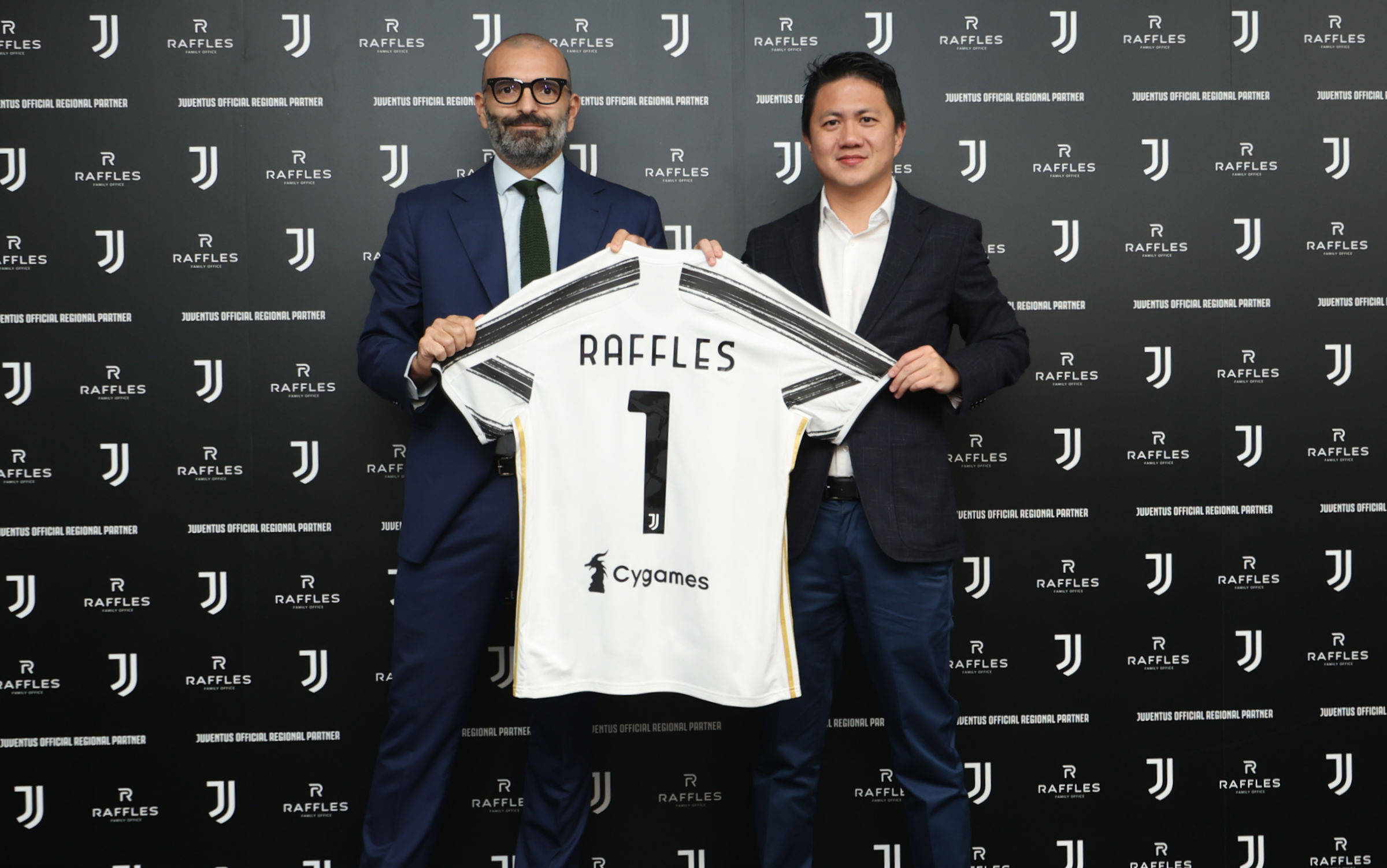 斯基拉：DV9续约的唯一可能是接受3-4年合同，年薪600-800万（斯基拉：DV9续约需签3-4年合约，年薪600-800万为唯一方案）