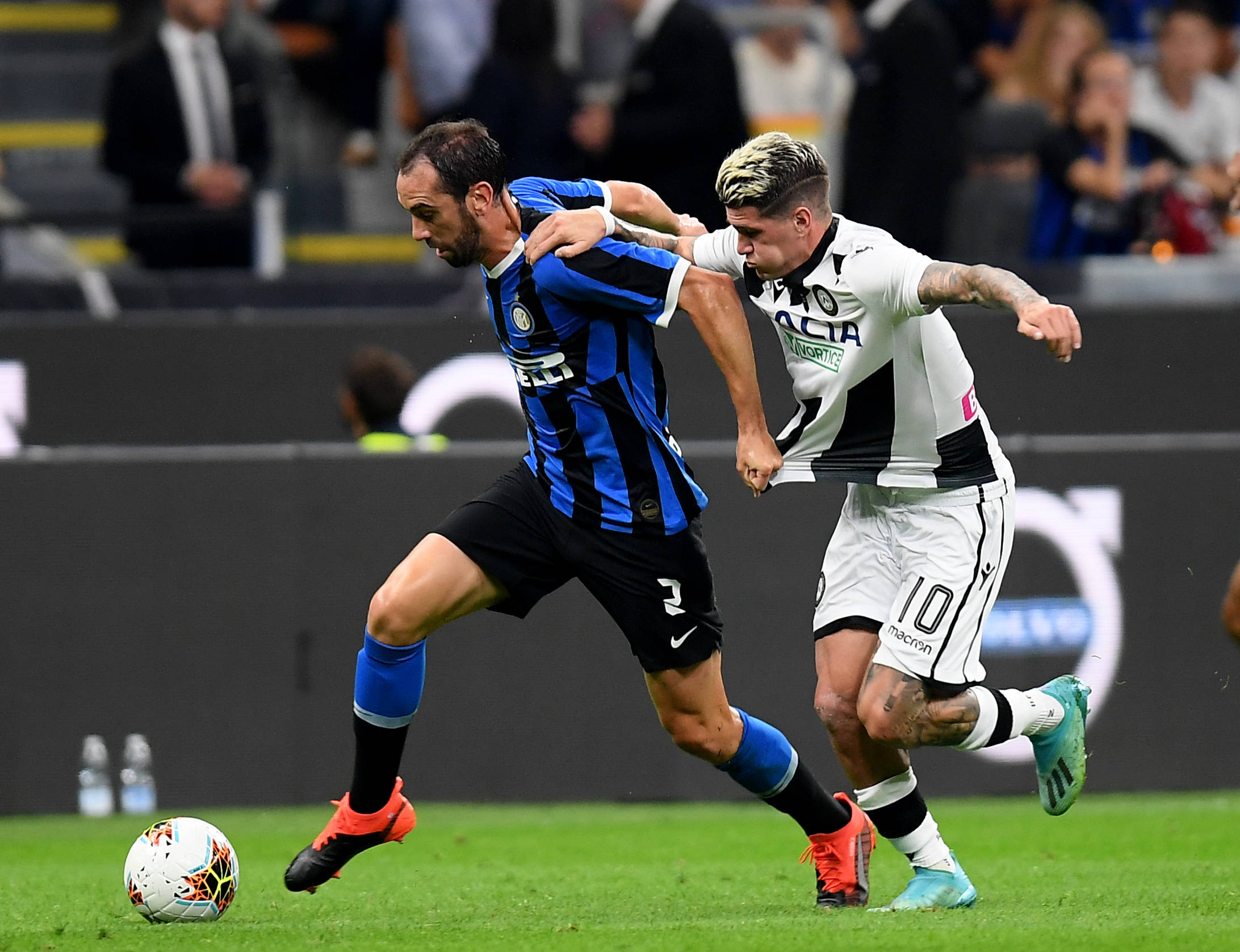 半场战报：帕尔马0-1乌迪内斯，扎尼奥洛破门（半场快讯：乌迪内斯1-0领先帕尔马，扎尼奥洛建功）