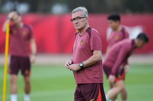 皇马2025年四大皆空，阿隆索接棒安帅压力骤增（皇马2025颗粒无收，阿隆索接任安帅压力倍增）