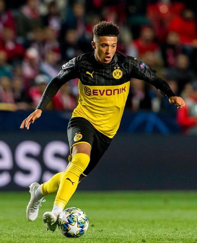 欧冠进球榜更新：梅西连续破门,（欧冠射手榜最新：梅西连场破门）