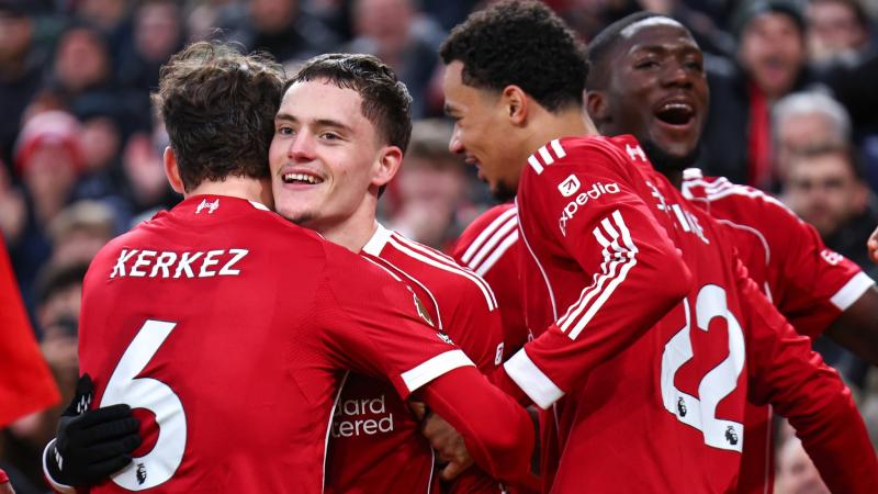 客场作战表现稳定 收获宝贵积分（客场稳健发挥 斩获关键积分）