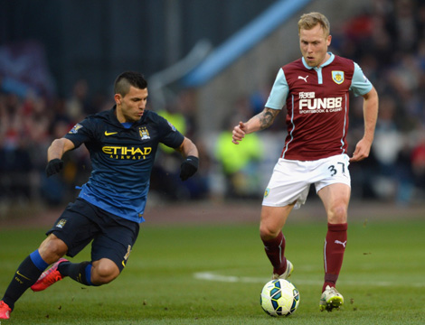 西甲战报：布迪米尔双响，加西亚建功，奥萨苏纳3-0阿拉维斯（西甲快讯：布迪米尔梅开二度、加西亚破门，奥萨苏纳3比0阿拉维斯）